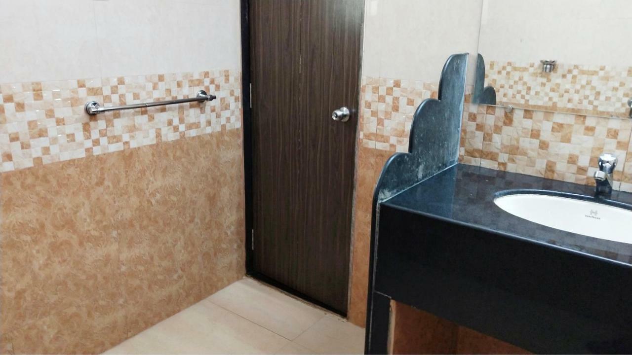 فندق أميجو بلازا كُلفا المظهر الخارجي الصورة
